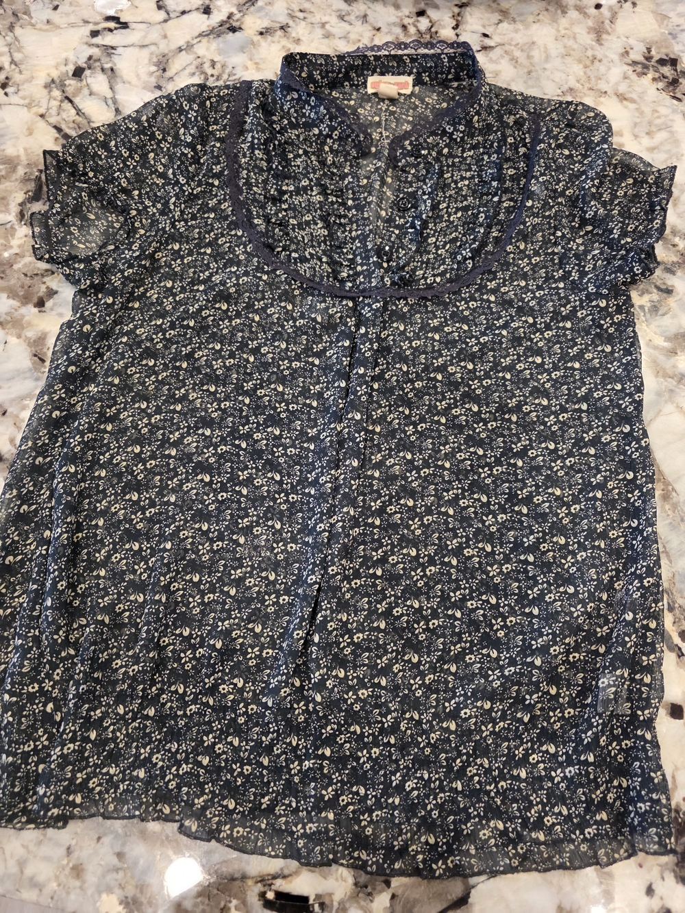 Sheer Ruffle  Floral pheasant Top. Large